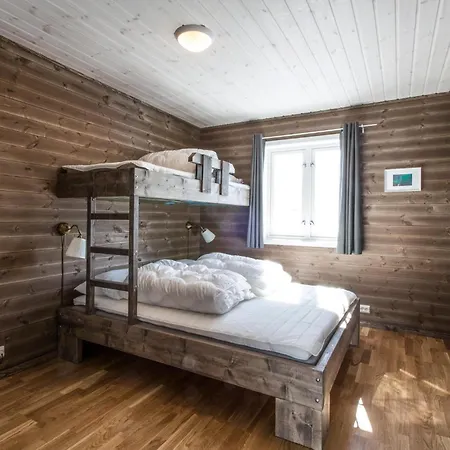 Apartment 2 Bedroom Cozy In Stranda (More og Romsdal)