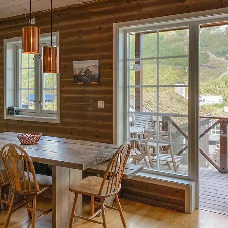 2 Bedroom Cozy In