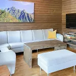 2 Bedroom Cozy In