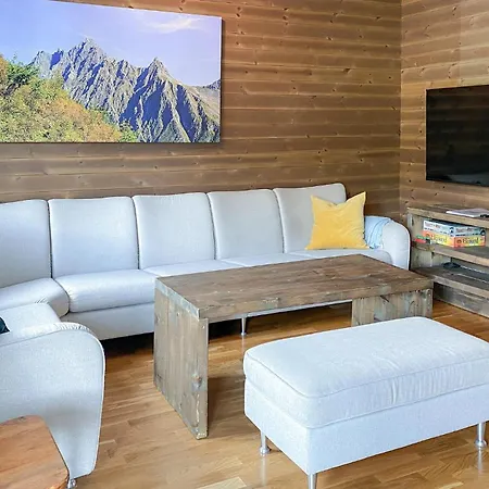 2 Bedroom Cozy In